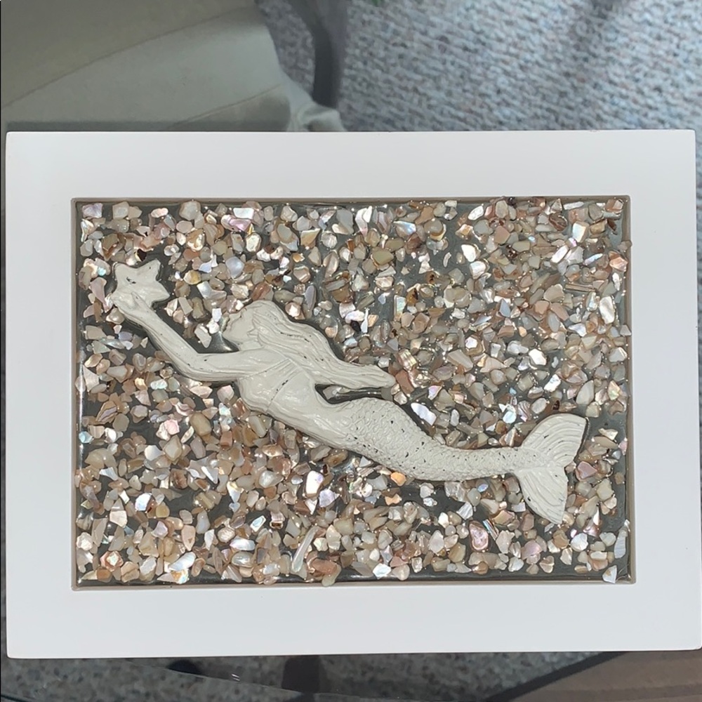 🧜♀️SOLD🌴 Catch A Star Swimming Mermaid Decor - Picture 3 of 5